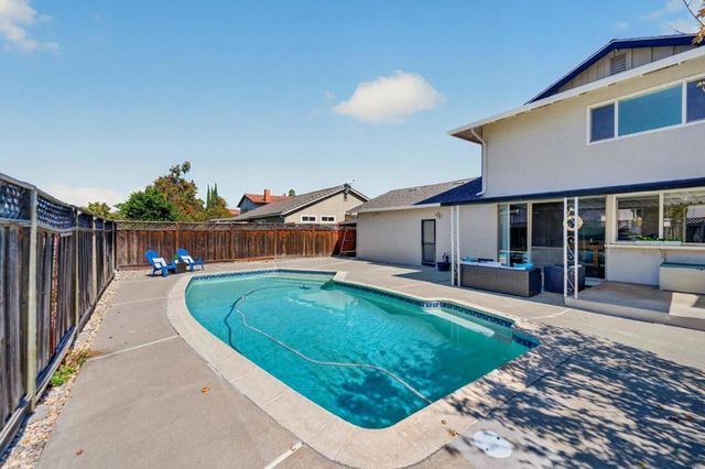 5443 Entrada Cedros, San Jose, CA 95123