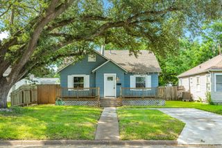 405 13th Avenue N, Texas City, TX 77590