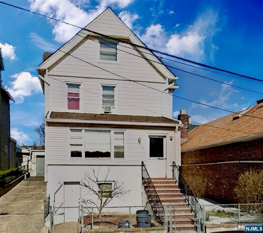 147 Lincoln Avenue, Orange, NJ 07050