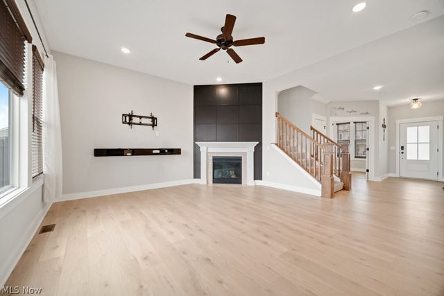 8809 Leatherleaf Drive, Columbia Station, OH 44028