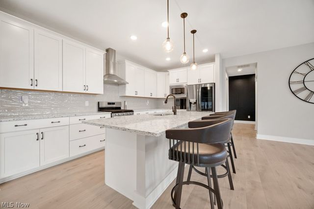 8809 Leatherleaf Drive, Columbia Station, OH 44028