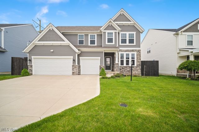 8809 Leatherleaf Drive, Columbia Station, OH 44028