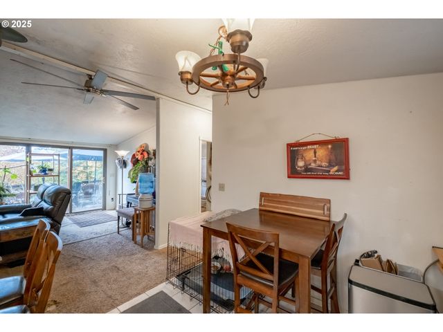 6000 RIVER Rd S, Salem, OR 97302