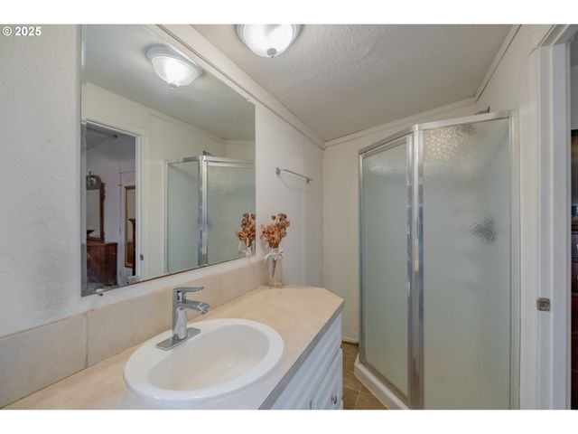 6000 RIVER Rd S, Salem, OR 97302