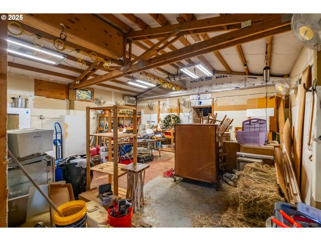 6000 RIVER Rd S, Salem, OR 97302