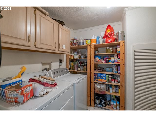 6000 RIVER Rd S, Salem, OR 97302