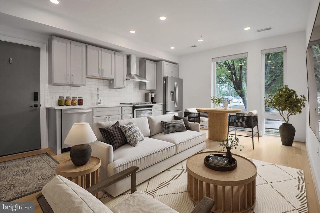 4339 HARRISON ST NW #3, Washington, DC 20015