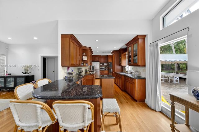 12330 Pine Needle Ln, Pinecrest, FL 33156