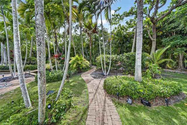 12330 Pine Needle Ln, Pinecrest, FL 33156