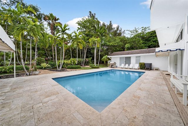 12330 Pine Needle Ln, Pinecrest, FL 33156