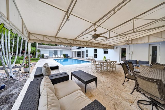 12330 Pine Needle Ln, Pinecrest, FL 33156