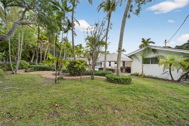 12330 Pine Needle Ln, Pinecrest, FL 33156