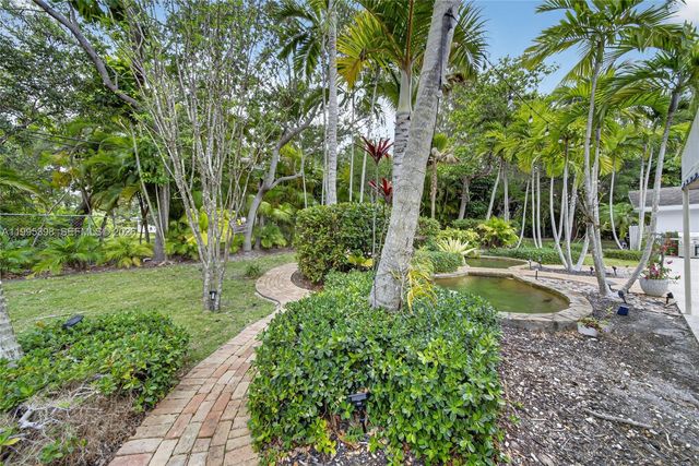 12330 Pine Needle Ln, Pinecrest, FL 33156