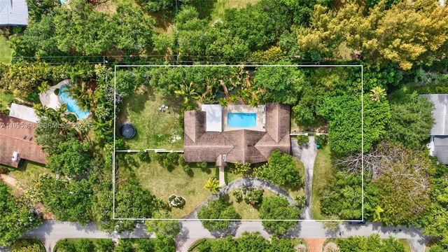 12330 Pine Needle Ln, Pinecrest, FL 33156