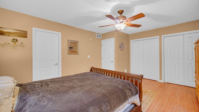 495 Meadowwood Drive, Valparaiso, IN 46385