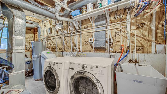 495 Meadowwood Drive, Valparaiso, IN 46385