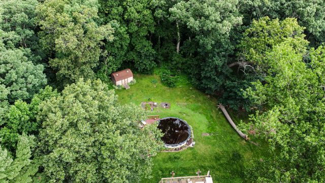 495 Meadowwood Drive, Valparaiso, IN 46385