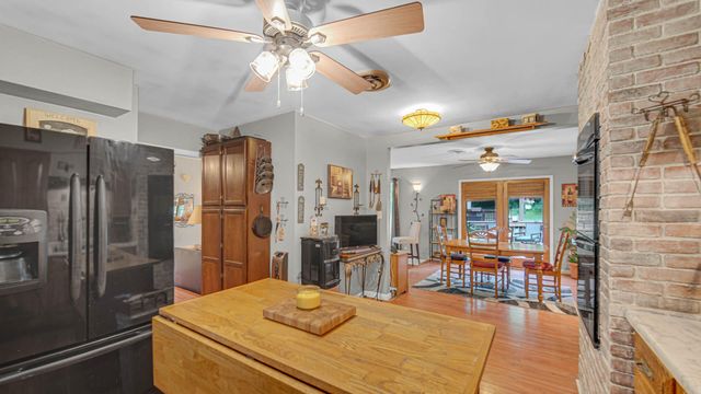495 Meadowwood Drive, Valparaiso, IN 46385
