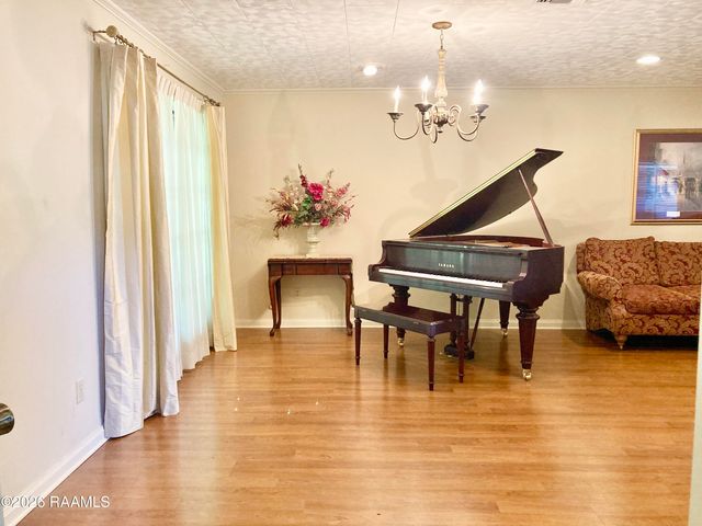 416 E 5th Street, Crowley, LA 70526