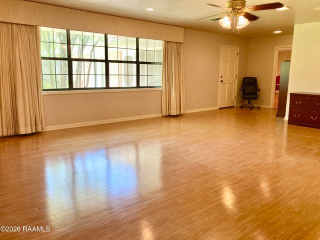 416 E 5th Street, Crowley, LA 70526