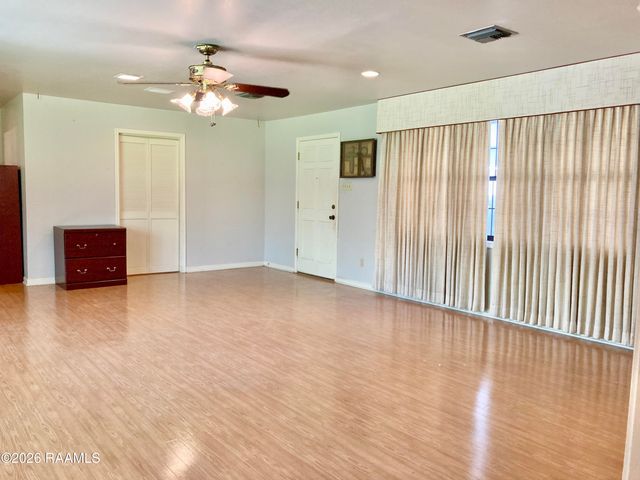 416 E 5th Street, Crowley, LA 70526