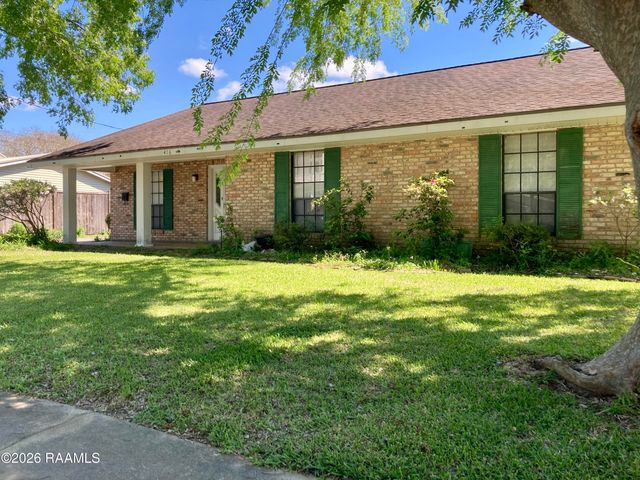 416 E 5th Street, Crowley, LA 70526