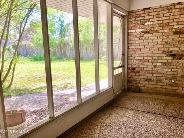 416 E 5th Street, Crowley, LA 70526