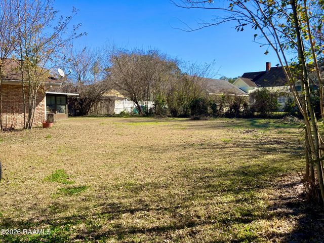 416 E 5th Street, Crowley, LA 70526