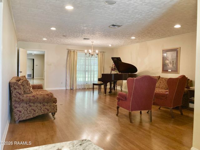 416 E 5th Street, Crowley, LA 70526