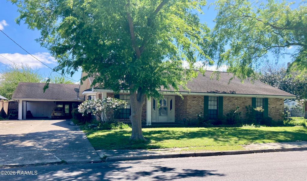 416 E 5th Street, Crowley, LA 70526