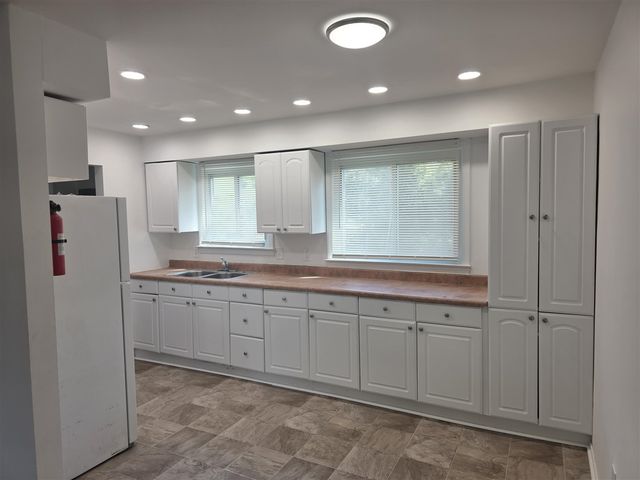 1060 Commonwealth Avenue, Ypsilanti, MI 48198