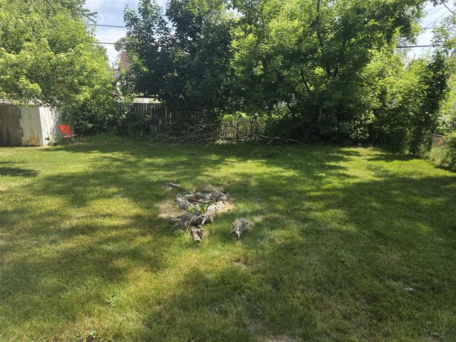 1060 Commonwealth Avenue, Ypsilanti, MI 48198