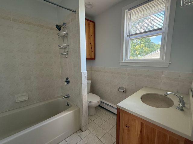 222 Neck St, Weymouth, MA 02191