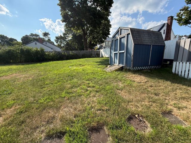 222 Neck St, Weymouth, MA 02191