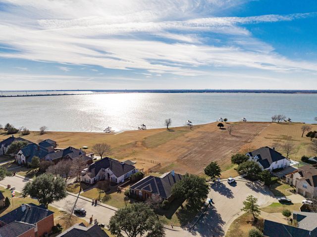 947 Sunset Hill Drive, Rockwall, TX 75087