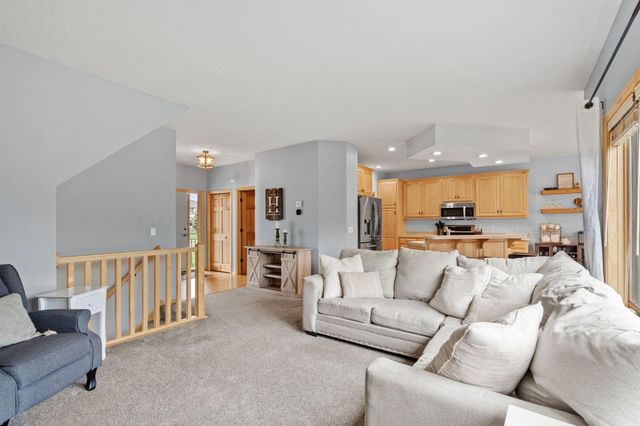 10118 Yates Avenue N, Brooklyn Park, MN 55443