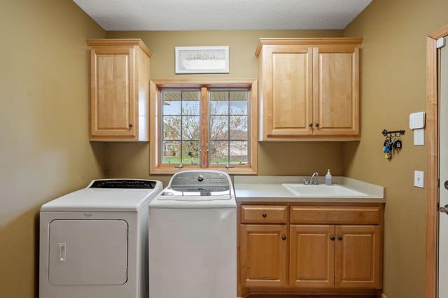 10118 Yates Avenue N, Brooklyn Park, MN 55443