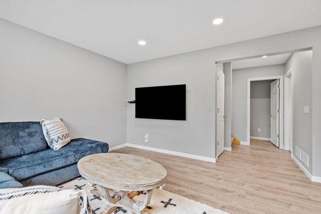 10118 Yates Avenue N, Brooklyn Park, MN 55443