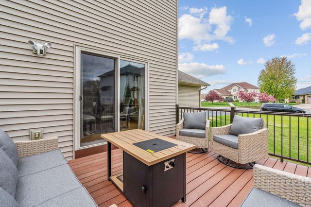 10118 Yates Avenue N, Brooklyn Park, MN 55443