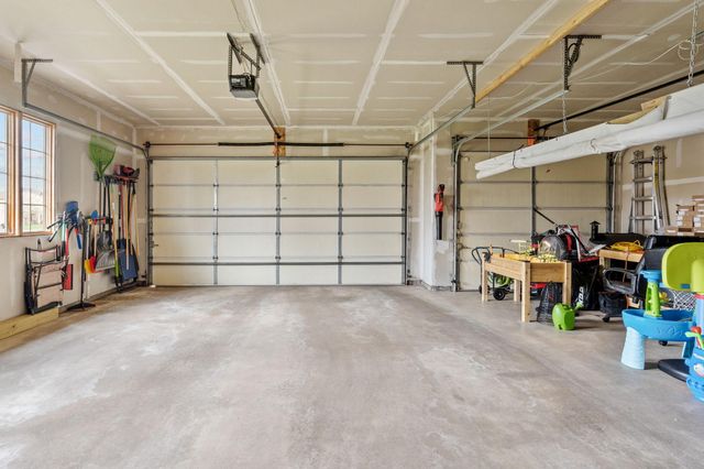 10118 Yates Avenue N, Brooklyn Park, MN 55443