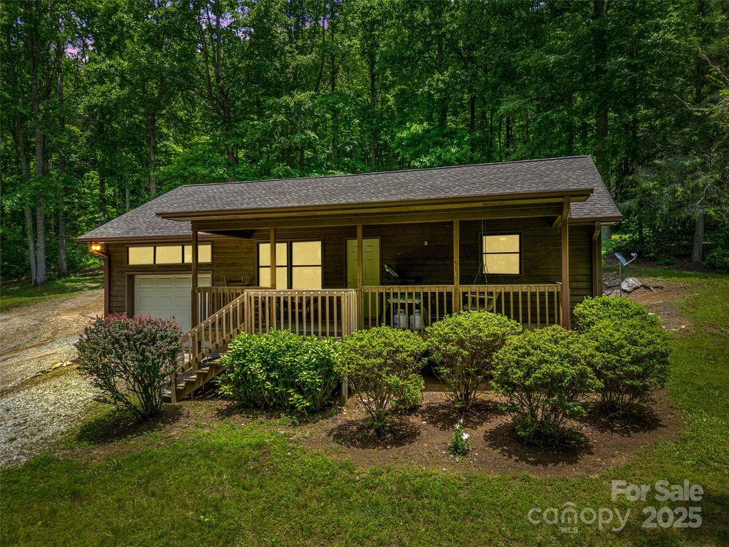 186 Sloshy Branch Trail, Black Mountain, NC 28711