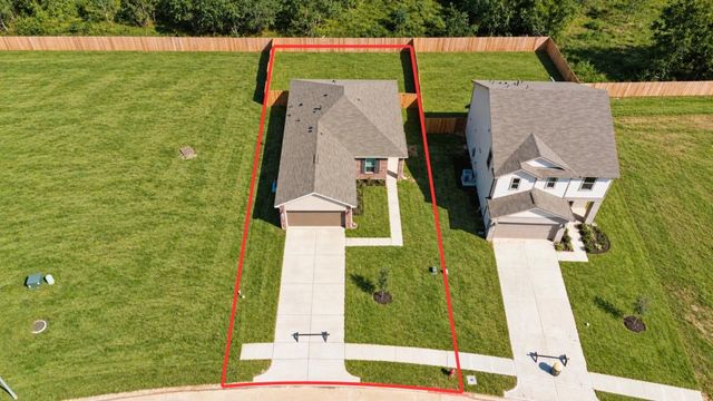 5619 Blackbird Lane, Hitchcock, TX 77563