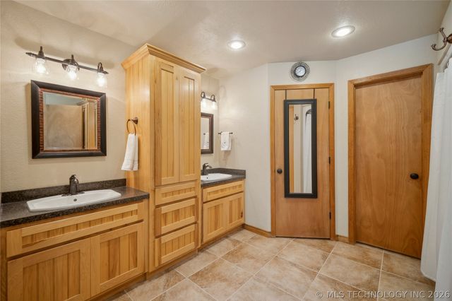 23392 Smith Road, Morris, OK 74445