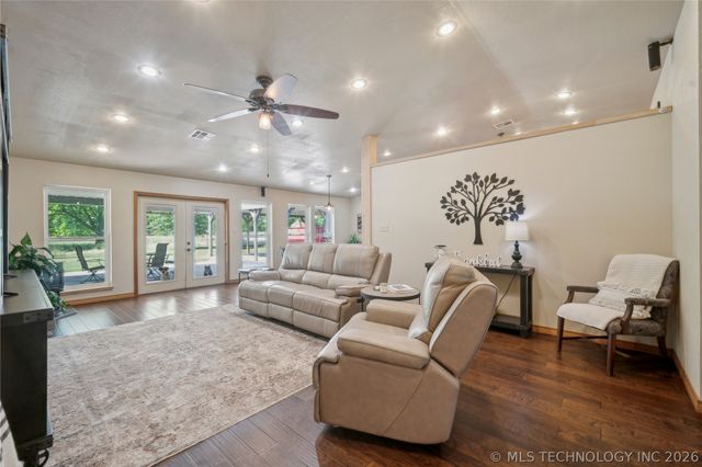 23392 Smith Road, Morris, OK 74445