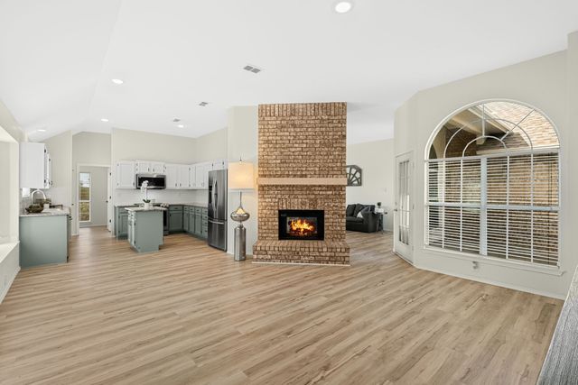 5084 Lakeshore Boulevard, The Colony, TX 75056
