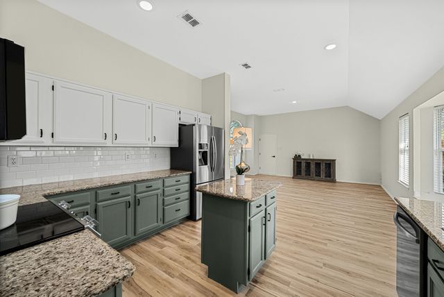5084 Lakeshore Boulevard, The Colony, TX 75056