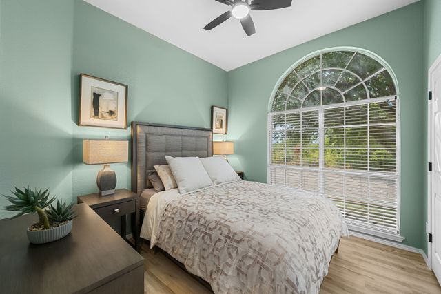5084 Lakeshore Boulevard, The Colony, TX 75056