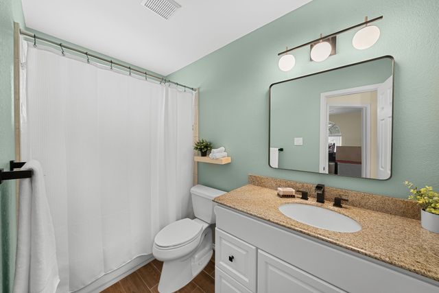 5084 Lakeshore Boulevard, The Colony, TX 75056