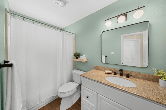 5084 Lakeshore Boulevard, The Colony, TX 75056