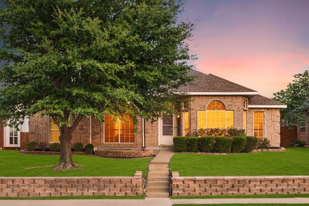 5084 Lakeshore Boulevard, The Colony, TX 75056